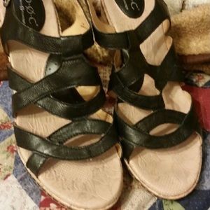 b.o.c. wedge sandals